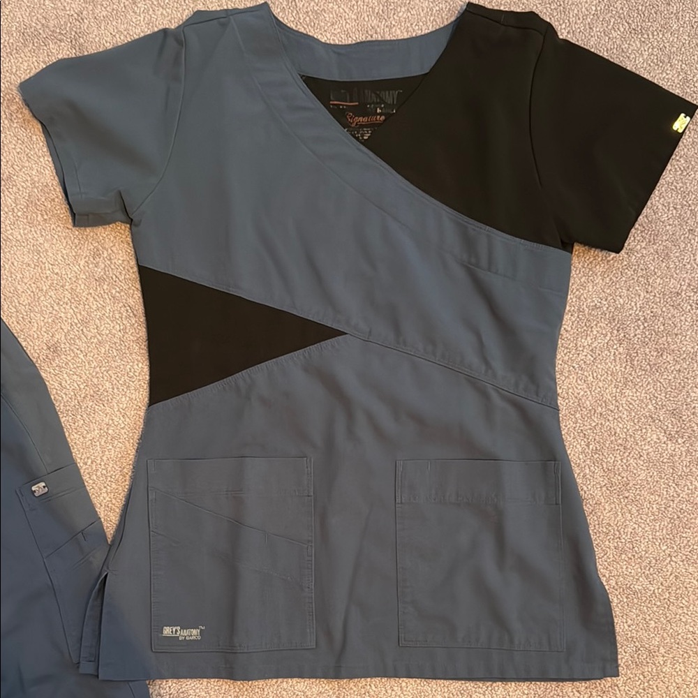 Grey's Anatomy Asymmetrical Short Sleeve scrub set
